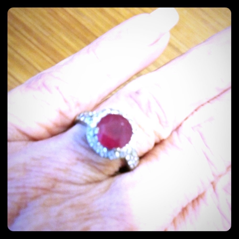 GEORGEOUS 2.5 NATURAL ROUND RUBY IN 925 STERLING S